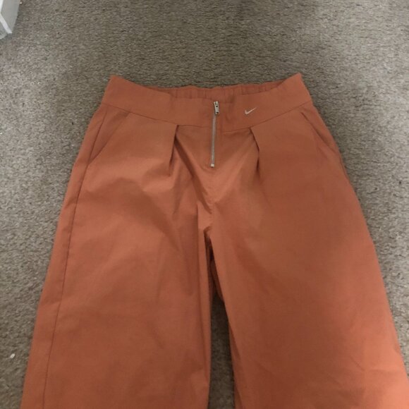 Nike Sportswear Collection Women’s Woven Trouser’s XL Pleats Snap Leg  Loose - Picture 3 of 10